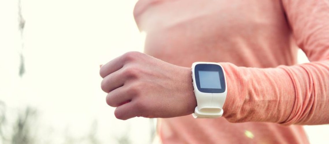 wearable_technology_lady_running