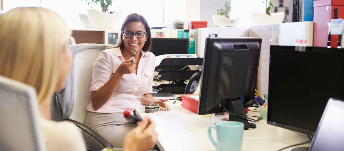 wellness_happy_workers_eating